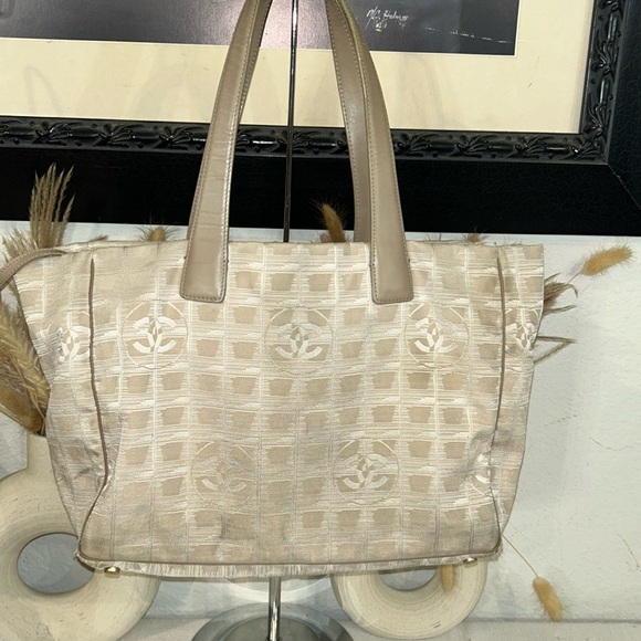 CHANEL nyloTote Bag - Picture 1 of 14